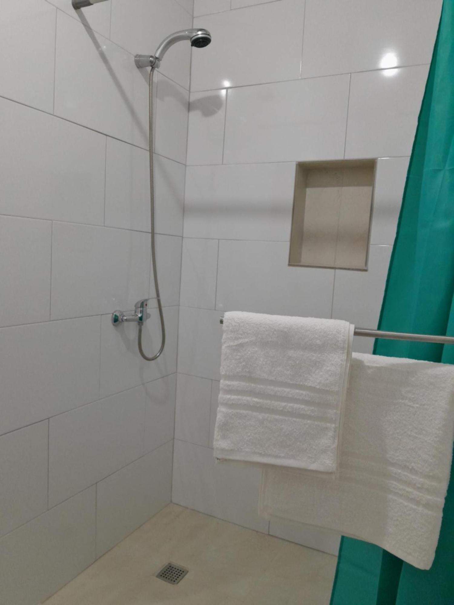 Limestone Sun Suites Слима Номер фото